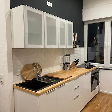 Haeuschen Zentral Gelegen Semesterbostad *