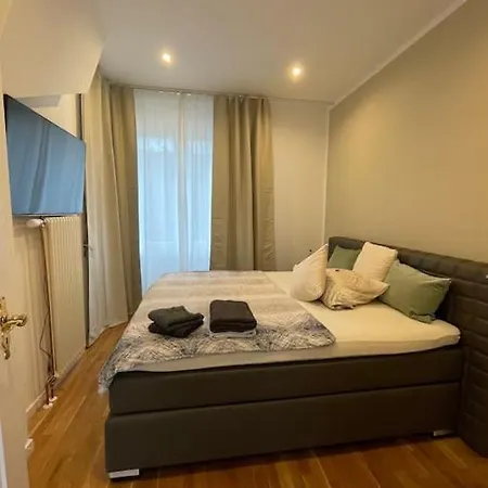 Haeuschen Zentral Gelegen Semesterbostad *